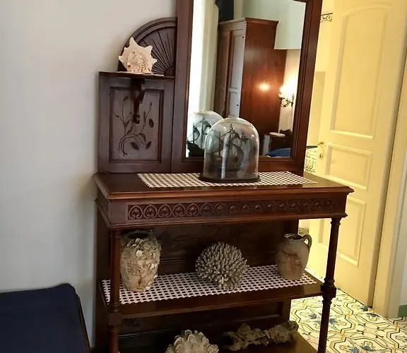 Old Taverna Sorrentina Gæstehus Sorrento