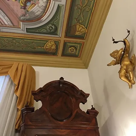 Old Taverna Sorrentina Affittacamere 4*