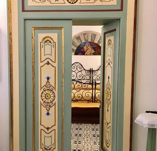 Old Taverna Sorrentina بيت ضيافة سورينتو