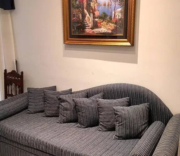 Old Taverna Sorrentina بيت ضيافة 4*