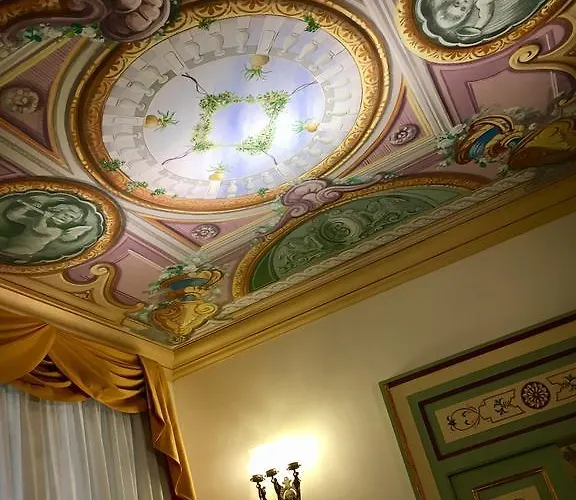 Old Taverna Sorrentina بيت ضيافة 4*