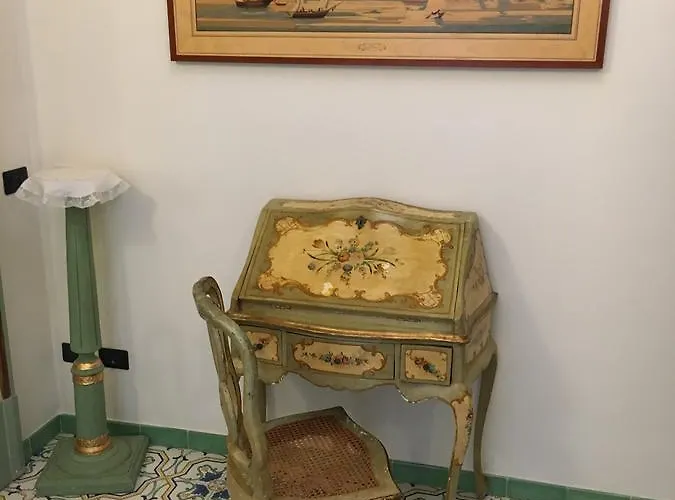 Old Taverna Sorrentina بيت ضيافة سورينتو